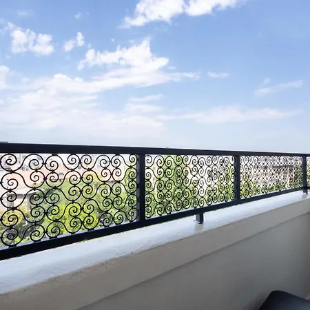 Downtown By Urbanesq *