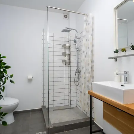 Downtown By Urbanesq * Бухарест