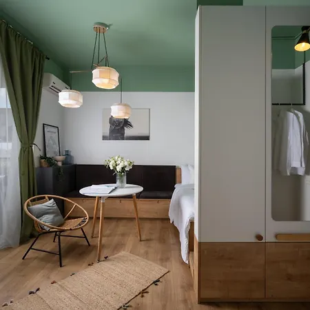 Downtown By Urbanesq Apartment *