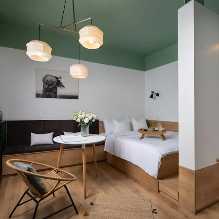 Apartment Downtown By Urbanesq *