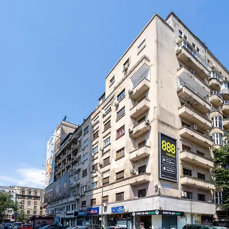 Downtown By Urbanesq Apartament