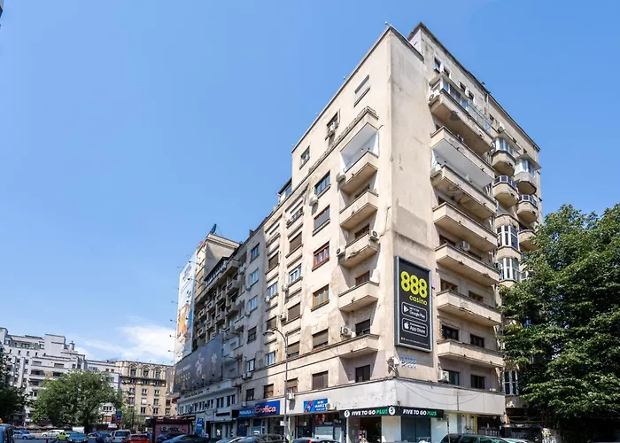 Downtown By Urbanesq Apartament